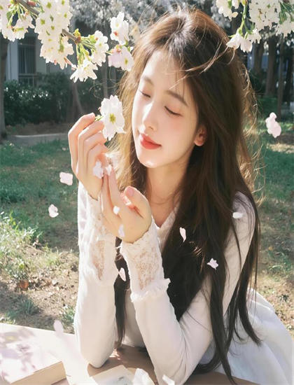 古装片的文化视角：《妈妈与吸血鬼约会》中的时代精神与艺术表达的互动 认识文化多样性的价值